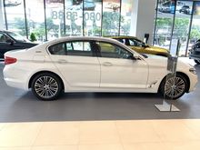 2019 BMW 530e 2.0 G30 (ปี 17-22) Highline Sedan AT