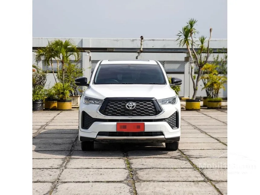 Jual Mobil Toyota Kijang Innova Zenix 2022 V HV Modellista 2.0 di DKI Jakarta Automatic Wagon Putih Rp 468.000.000