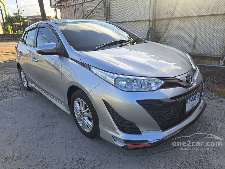 2018 Toyota YARIS E Hatchback