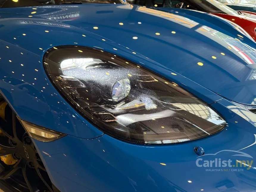 2022 Porsche 718 Cayman GT4 Coupe