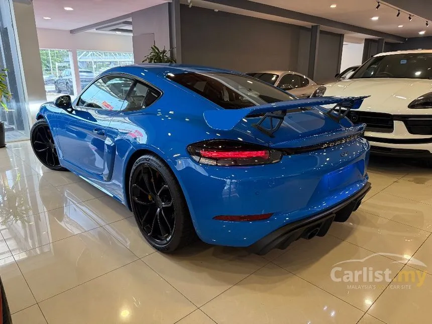 2022 Porsche 718 Cayman GT4 Coupe