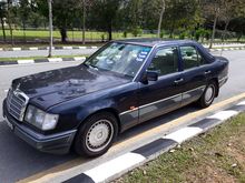 1990 Mercedes-Benz 230E 2.3 - W124