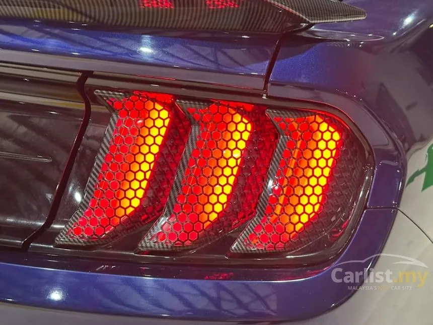 2019 Ford MUSTANG EcoBoost Coupe