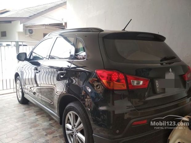 Mitsubishi Mobil bekas dijual di Jawa-timur Indonesia 