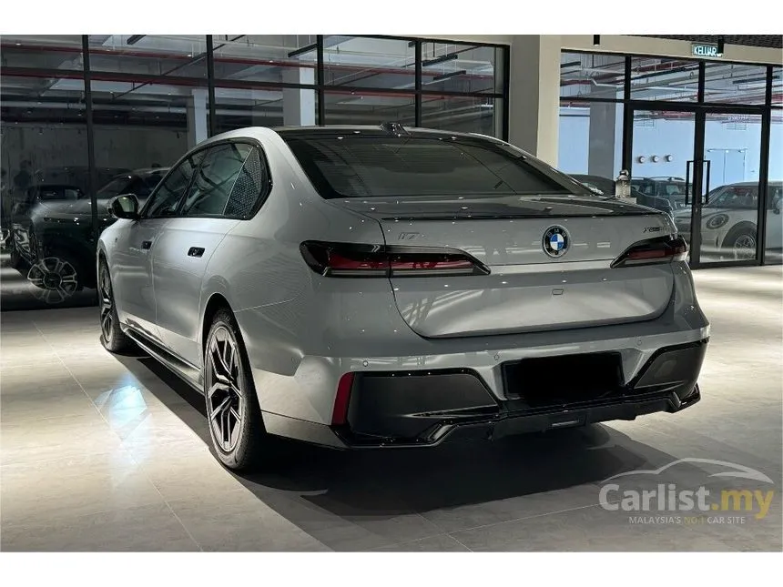 2022 BMW i7 xDrive60 M Sport Sedan