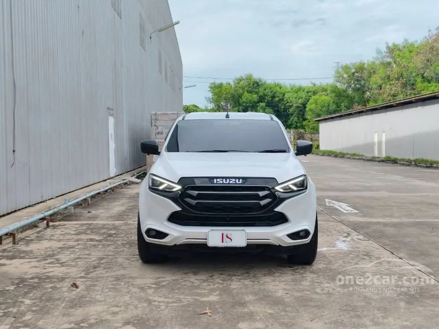 2022 Isuzu MU-X Active SUV