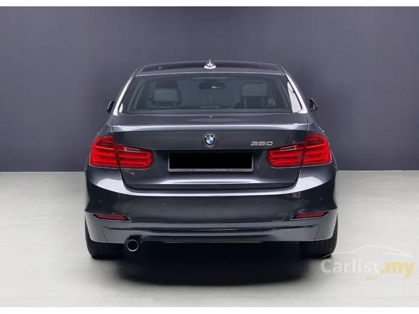 2013 BMW 320i Sport Line Sedan