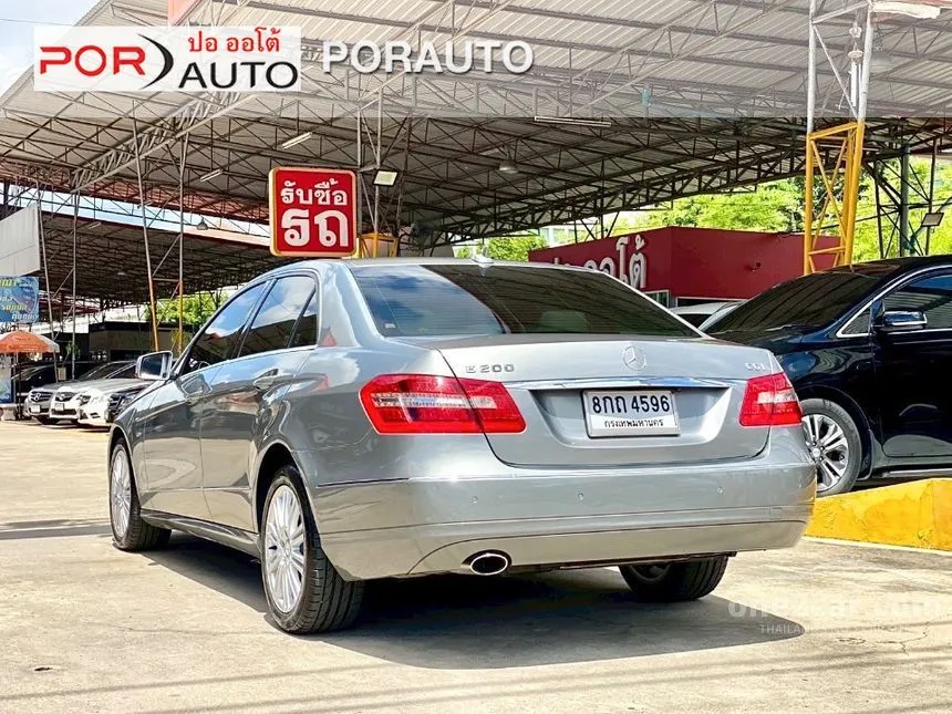 2013 Mercedes-Benz E200 CGI BlueEFFICIENCY Sedan