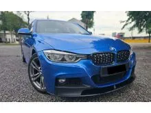 2018 BMW 330e 2.0 M Sport SedanSedanHybrid Full Service Record Auto Bavaria 1 Year Extended Car & Hybrid Battery Warranty Accident Free  FAST LON