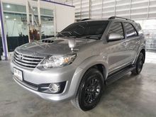 2015 Toyota Fortuner 2.5 (ปี 12-15) V SUV AT