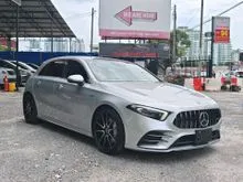 REBATE 2020 Mercedes-Benz AMG A35 2.0 4MATIC Hatchback Panoramic / 19 inch TWS Forged Rims Original
