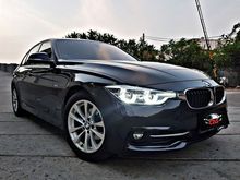 2015 BMW 320i 2.0 M Sport Sedan LCI / Black on Black / Kick Sensor / LOW Miles