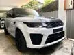 Recon UNREGISTER / Panoramic Roof / Meridian Surround Sound System / Auto Step / 2019 Land Rover Range Rover Sport 5.0 SVR