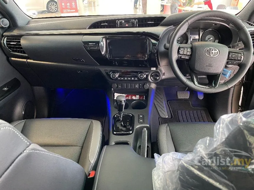 2023 Toyota Hilux E Dual Cab Pickup Truck