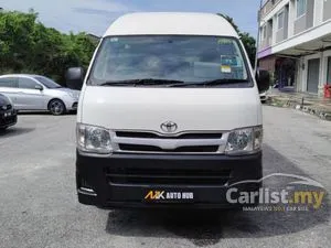 2011 Toyota Hiace 2.7 Window Van Van