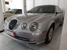 2000 Jaguar S-Type 3.0 X200 AT istimewa dijual di malang