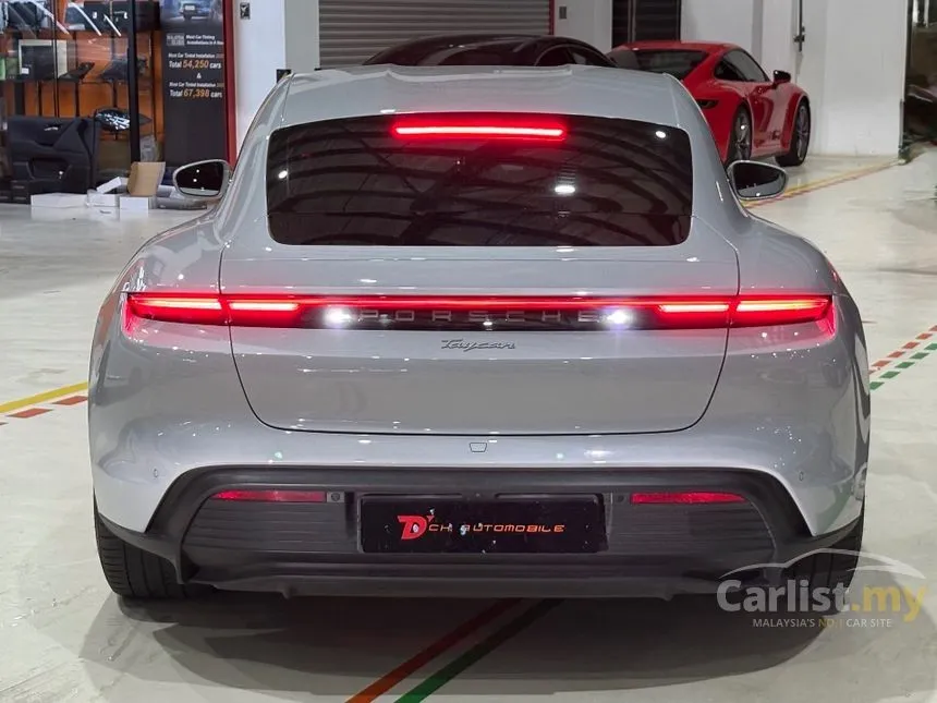 2022 Porsche Taycan Sedan