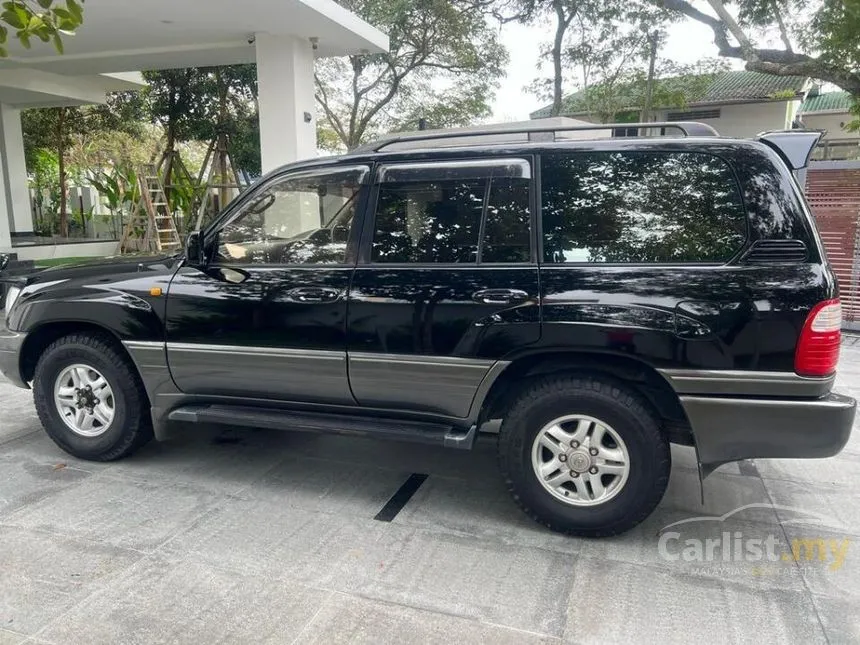 1999 Toyota Land Cruiser Cygnus SUV