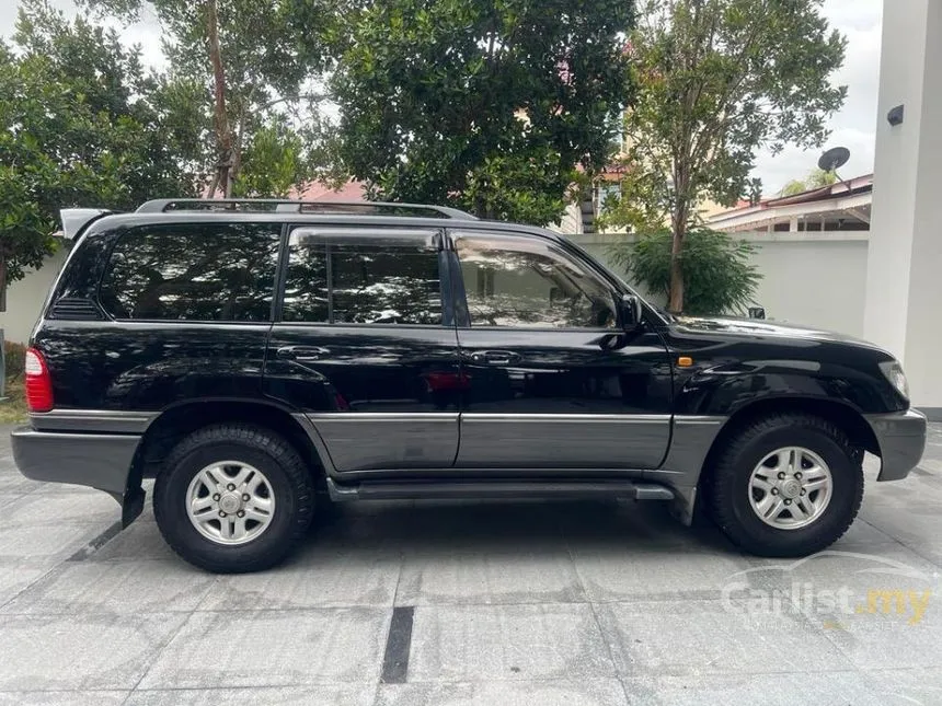 1999 Toyota Land Cruiser Cygnus SUV