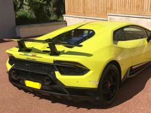 ( BRAND NEW) ( FULLY LOADED) 2018 Lamborghini Huragen performate
