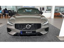 Volvo S60 2.0 T8 R-Design Sedan 2021