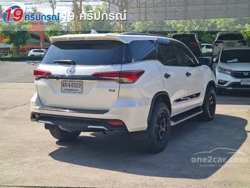 2019 Toyota FORTUNER V SUV