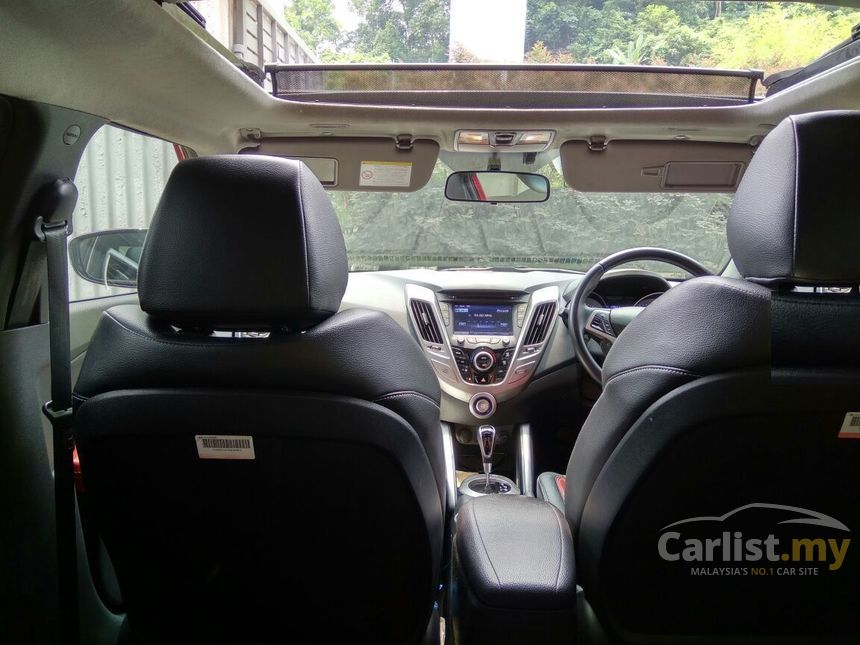 2015 Hyundai Veloster Premium Hatchback