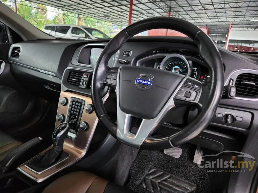 2015 Volvo V40 T5 Hatchback