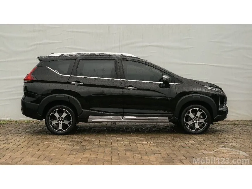2021 Mitsubishi Xpander Cross Premium MPV