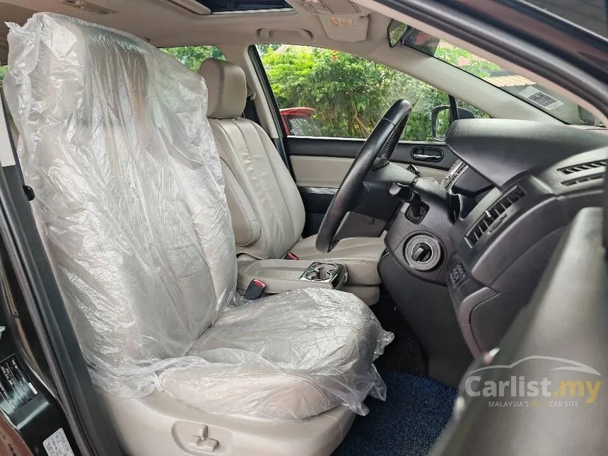 2012 Mazda 8 MPV
