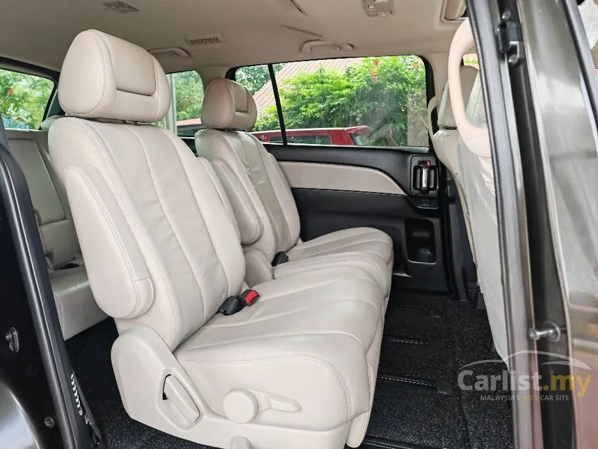 2012 Mazda 8 MPV