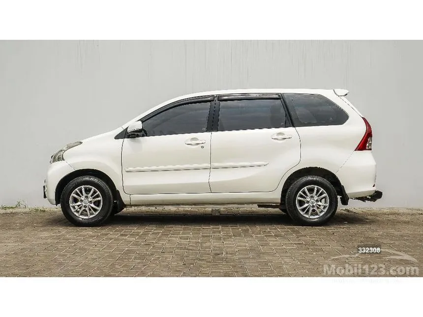 2012 Daihatsu Xenia R MPV