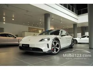 2025 Porsche Taycan 4S Cross Turismo Wagon