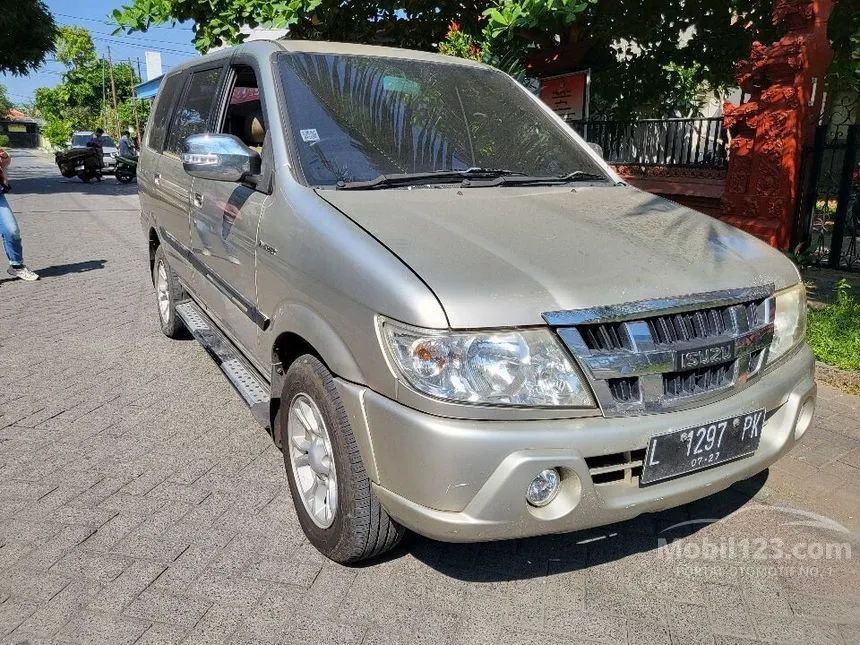 Jual Mobil Isuzu Panther 2017 LS 2.5 di Jawa Timur Manual SUV Silver Rp 225.000.000