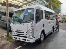 2017 Isuzu Elf 2.8 Minibus