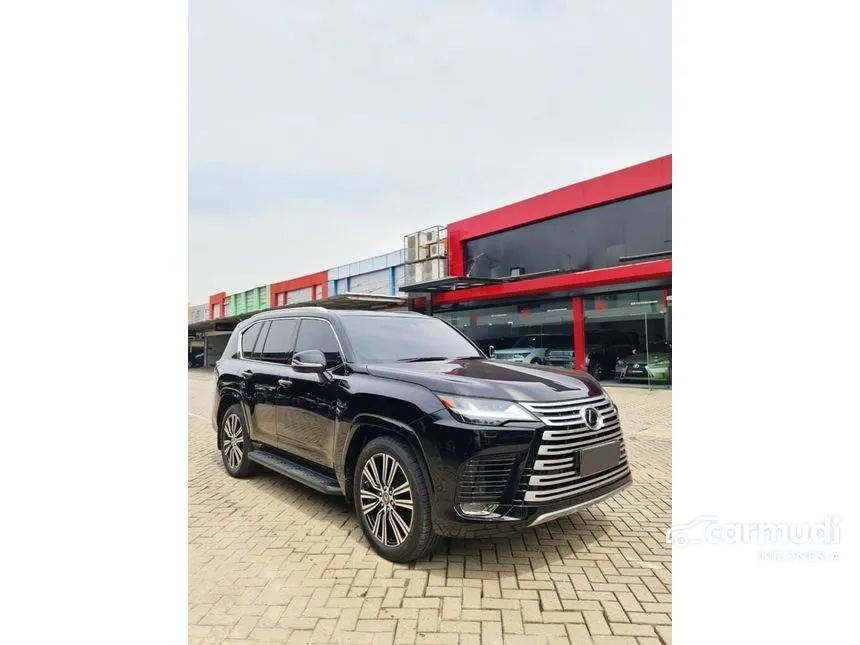 2022 Lexus LX600 VIP Wagon