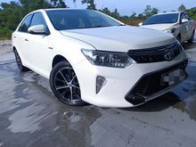 2015 Toyota Camry 2.5 Hybrid Sedan