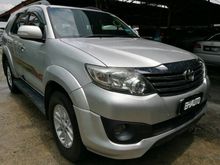 2013 Toyota Fortuner 2.7 (G) (PETROL) TRD Sportivo * LOW MILEAGE * ENGINE SMOOTH * SUSPENSION NICE * GEARBOX GOOD * PLEASE CALL US NOW *