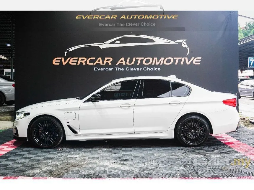 2021 BMW 530e M Sport Sedan
