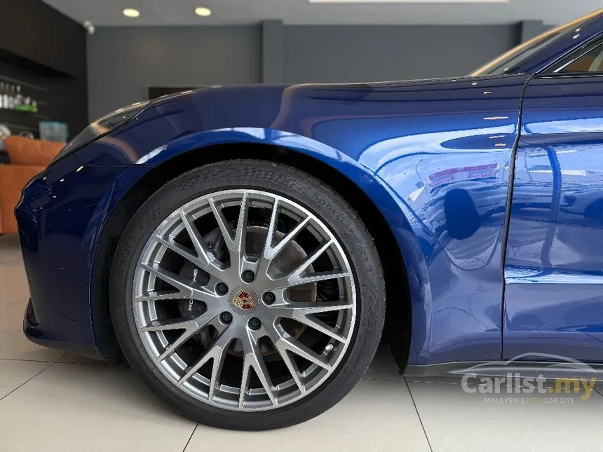 2024 Porsche Panamera Hatchback