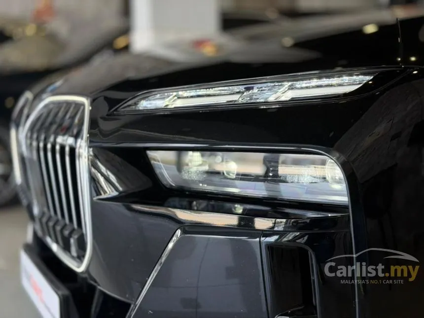 2024 BMW 750e xDrive M Sport Pure Excellence Sedan