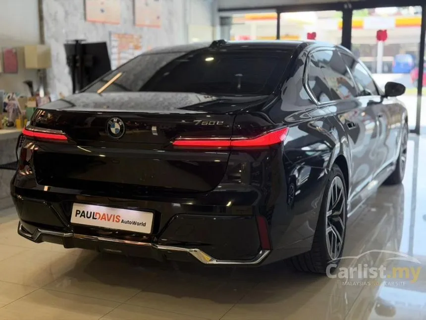 2024 BMW 750e xDrive M Sport Pure Excellence Sedan