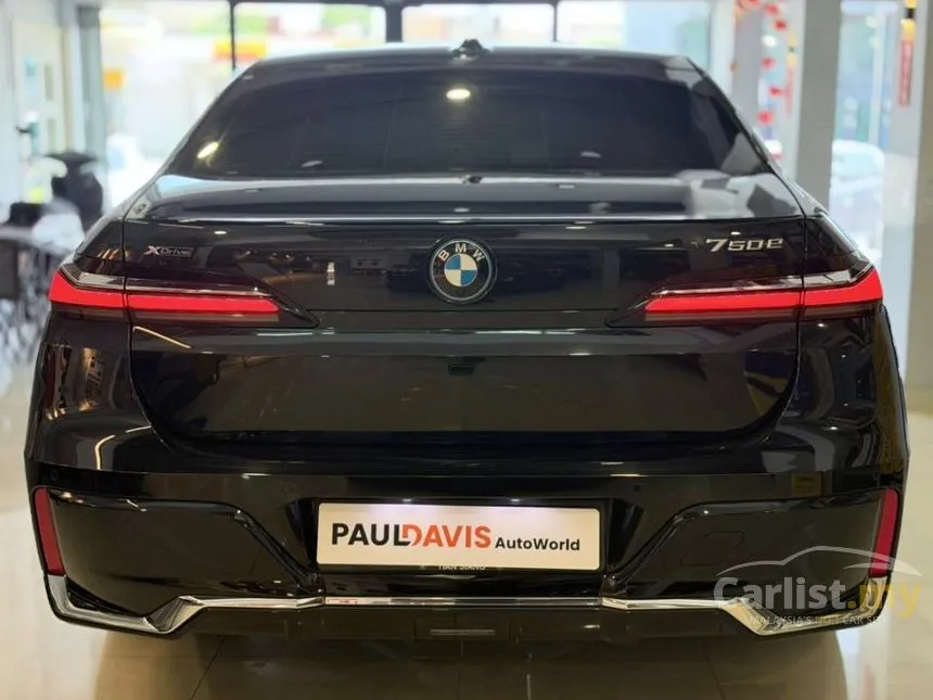 2024 BMW 750e xDrive M Sport Pure Excellence Sedan