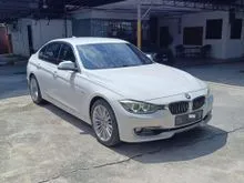 2013 BMW 328i 2.0 M Sport Sedan (LOAN KEDAI IC SAHAJA)