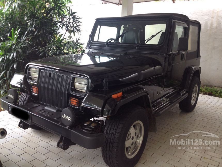  Jual  Mobil  Jeep  CJ 7  1983 4 2 Manual 4 2 di DKI Jakarta 