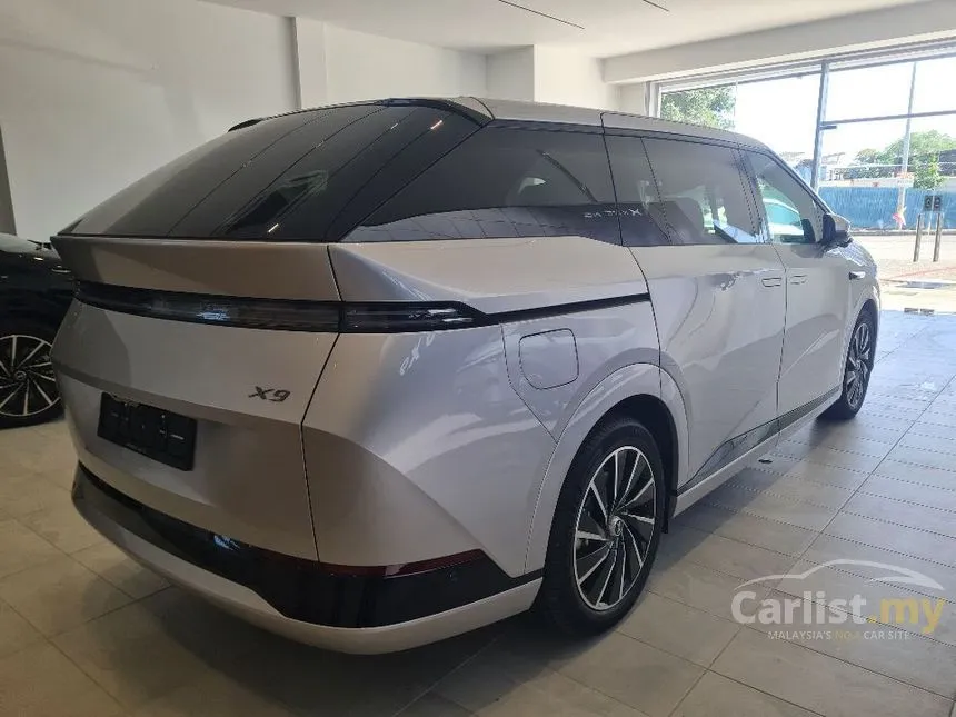 2025 XPeng X9 Long Range Pro MPV