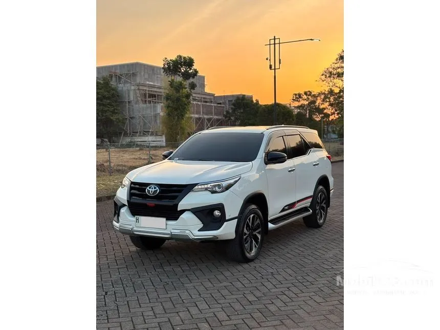 2018 Toyota Fortuner VRZ TRD 4X2 SUV