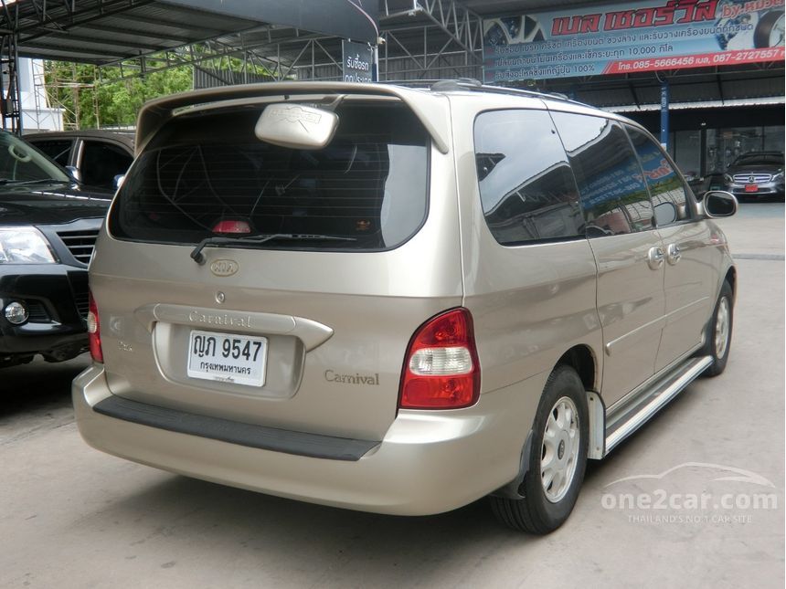 Kia carnival 2001