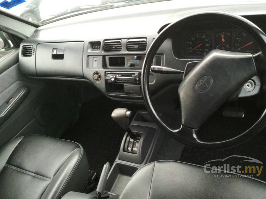 2000 Toyota Unser GLi MPV