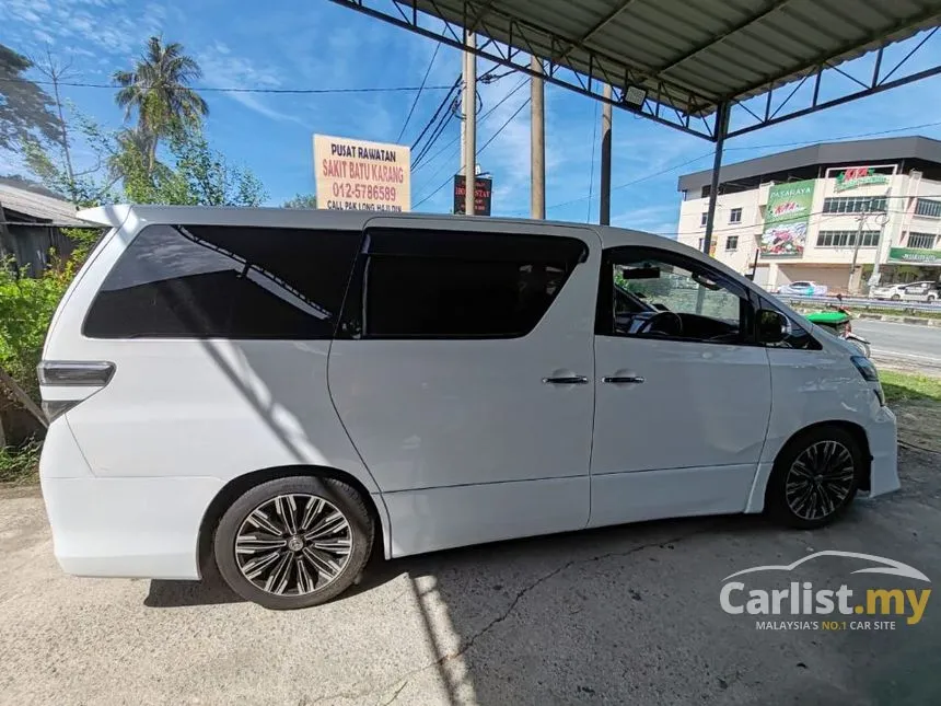 2012 Toyota Vellfire Z MPV